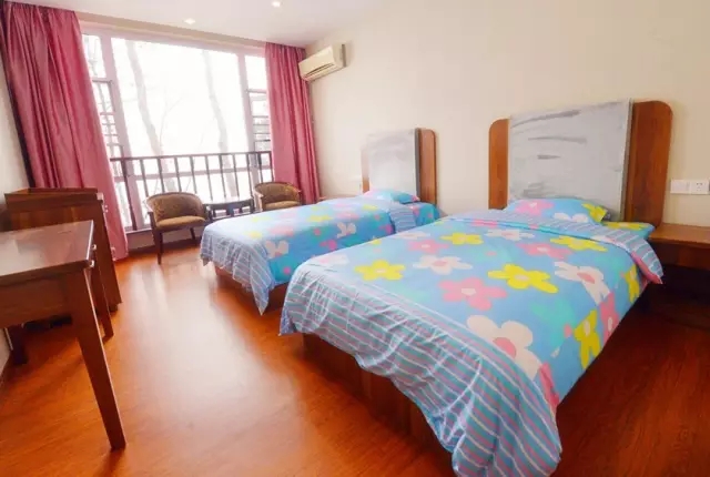 銘雨銘恩老年養(yǎng)護(hù)中心