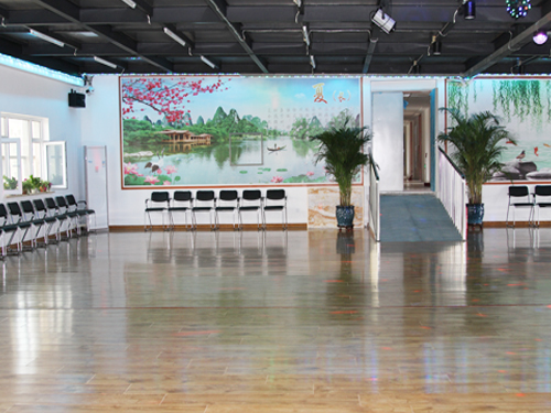 鑫夕陽溫泉康復(fù)養(yǎng)老院