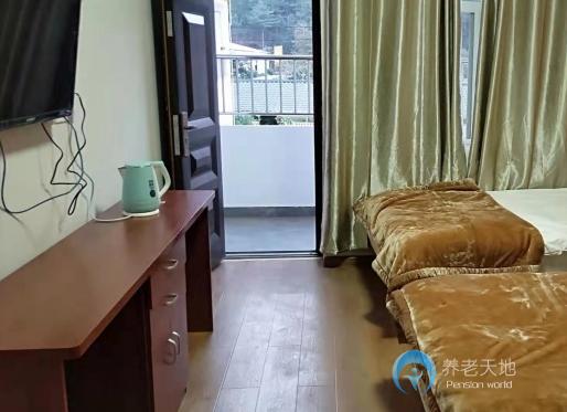 昆明市西山區(qū)滇池西岸恒愛(ài)養(yǎng)老院