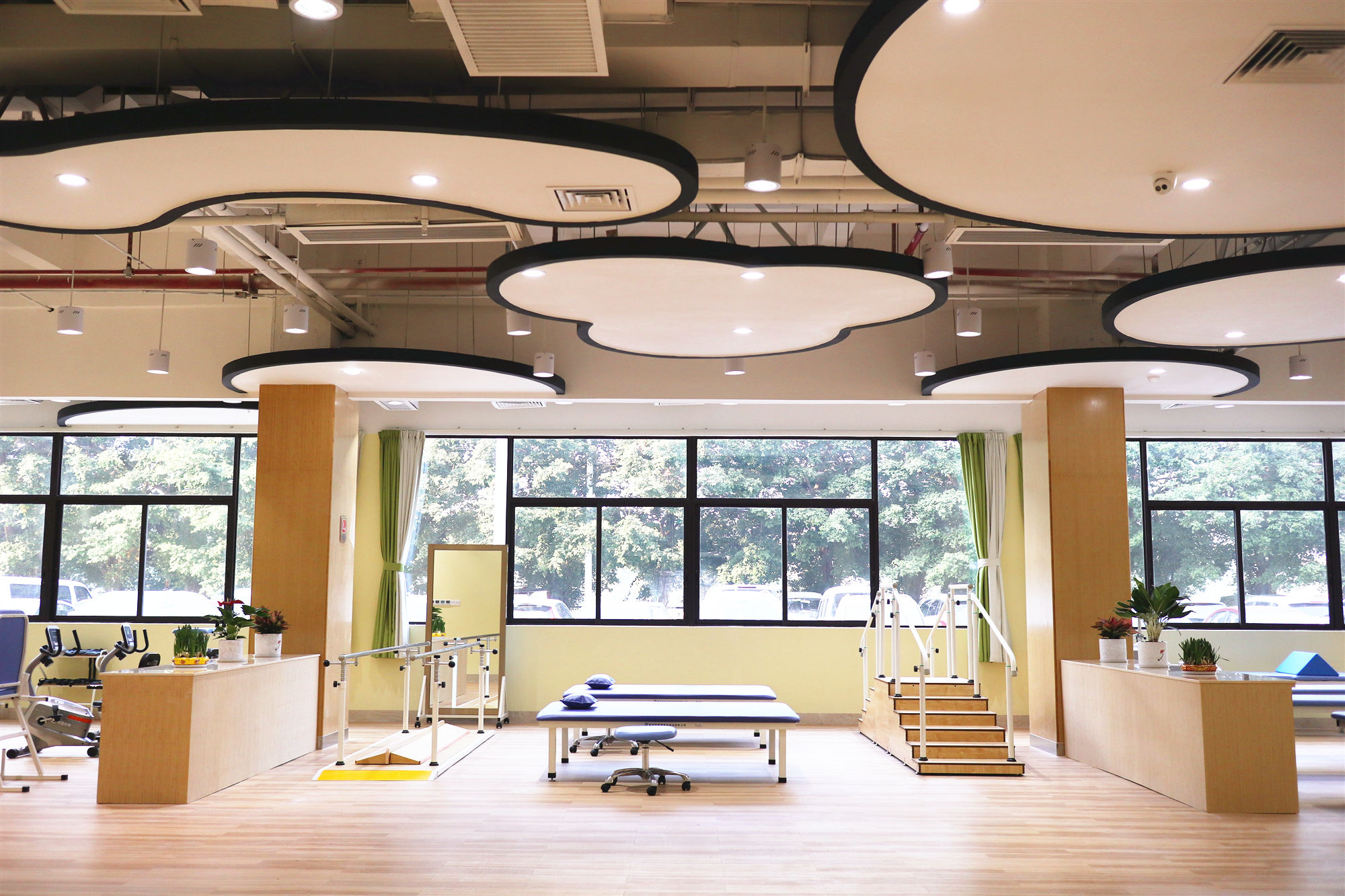 廣州松鶴西郊養(yǎng)老院（廣州松鶴護理院）