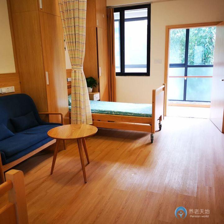 成都新安居康復(fù)護(hù)理中心（華西苑）