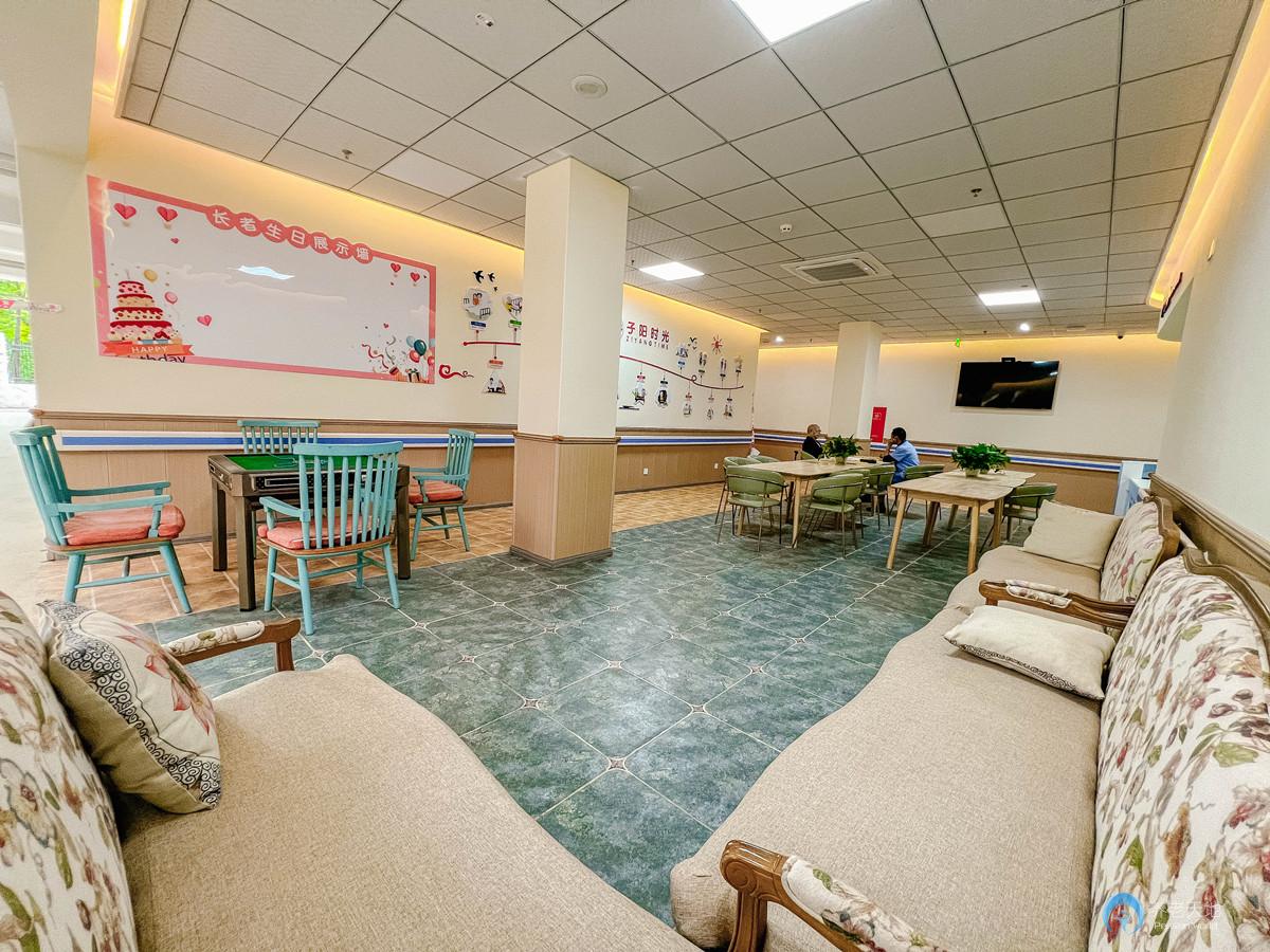 成都子陽(yáng)潤(rùn)輝養(yǎng)老院