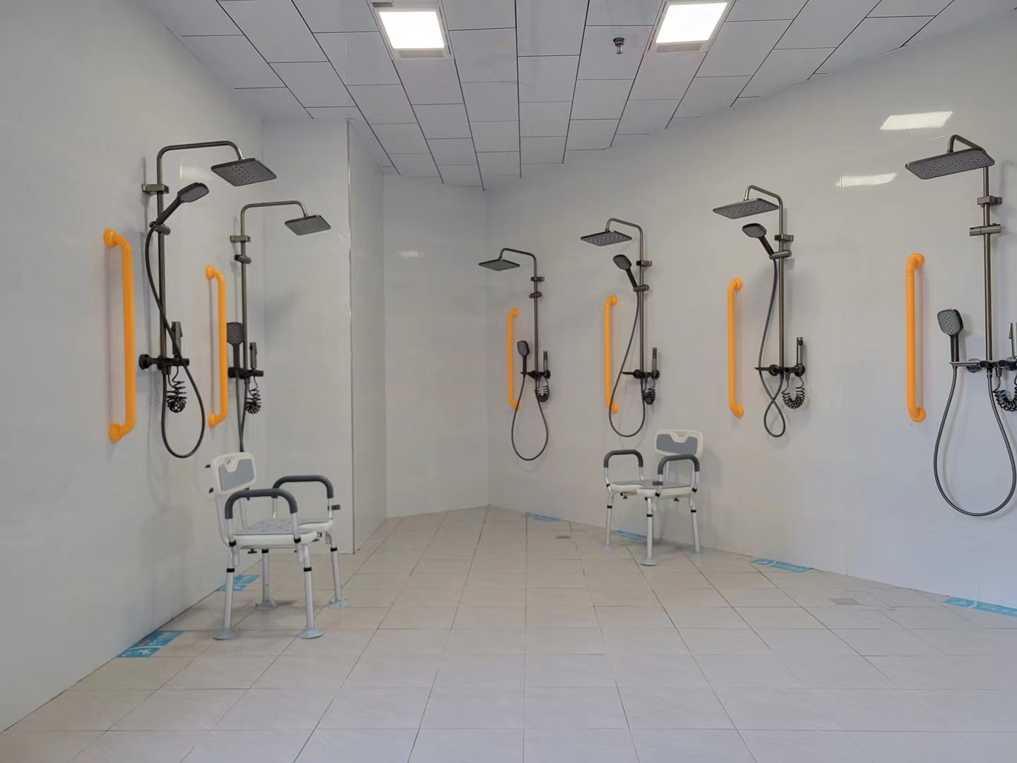 新泉社區(qū)養(yǎng)老服務(wù)中心