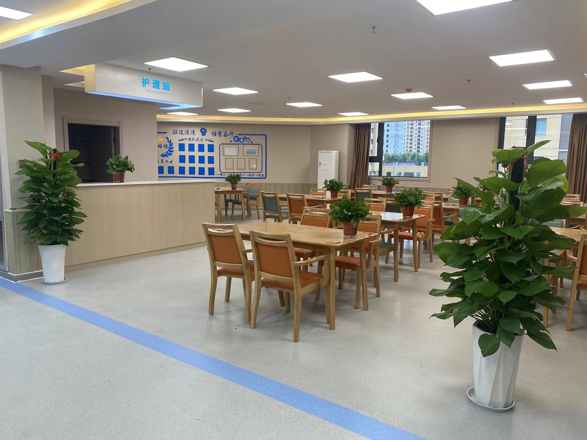 新泉社區(qū)養(yǎng)老服務(wù)中心