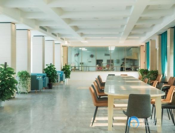 長沙養(yǎng)和康樂老年服務(wù)中心