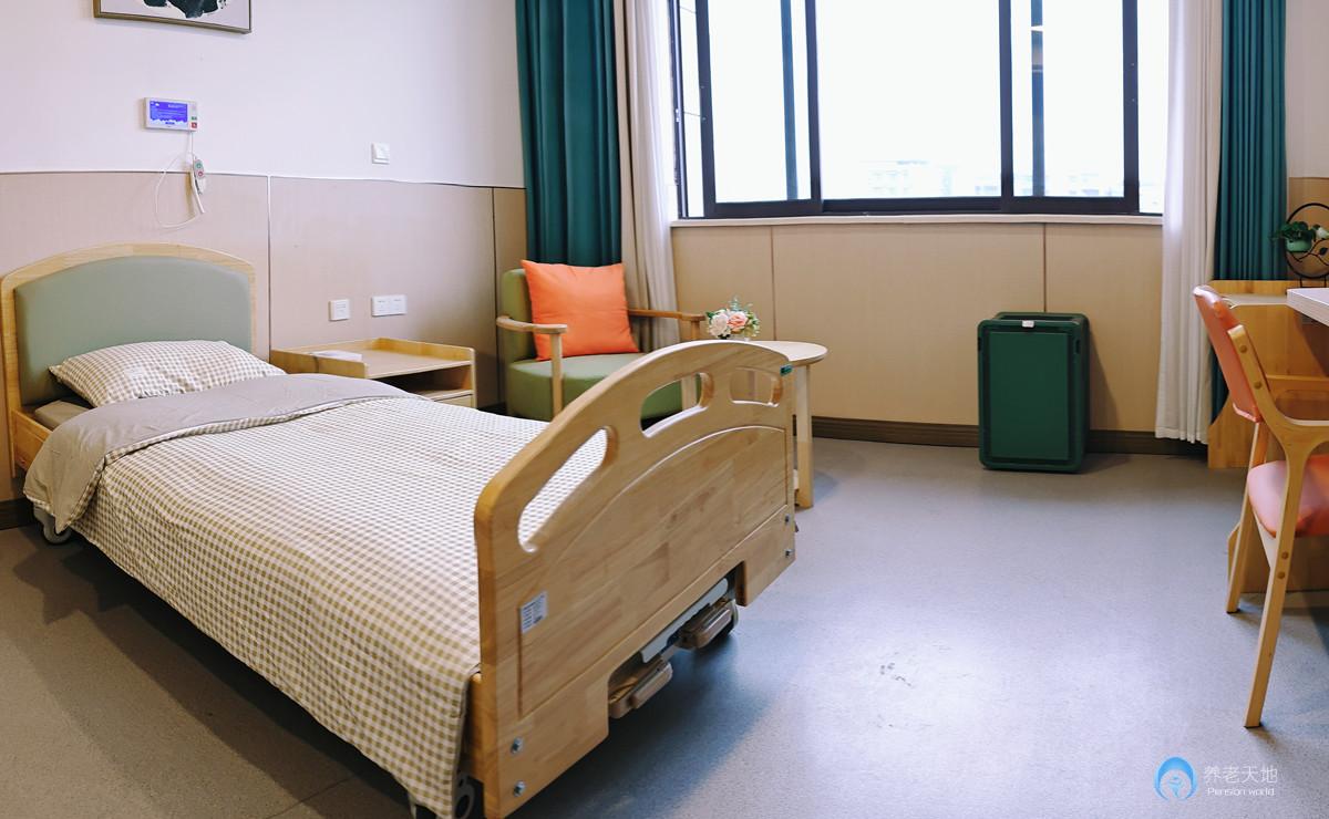 重慶國投健康長者公寓（沙坪壩區(qū)社會福利護(hù)養(yǎng)中心）