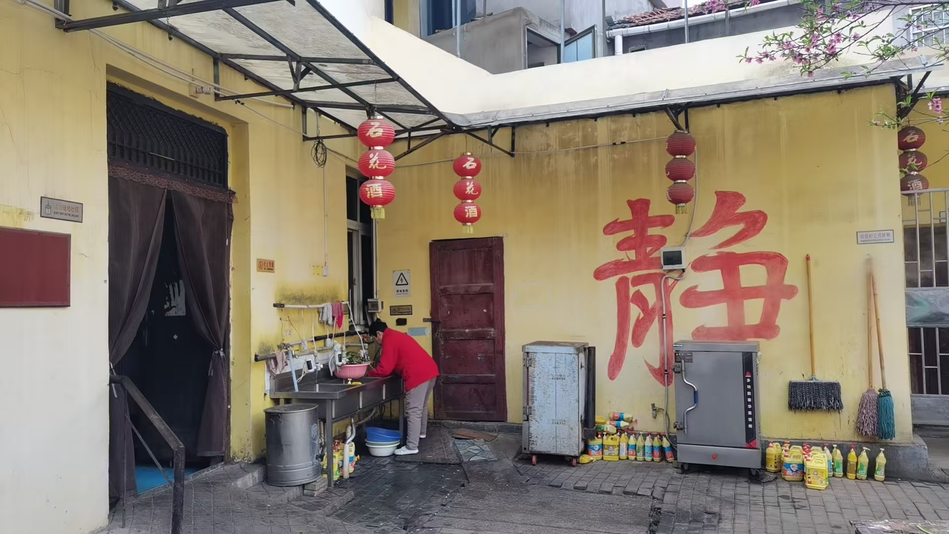 武漢市蔡甸區(qū)張灣社區(qū)養(yǎng)老院