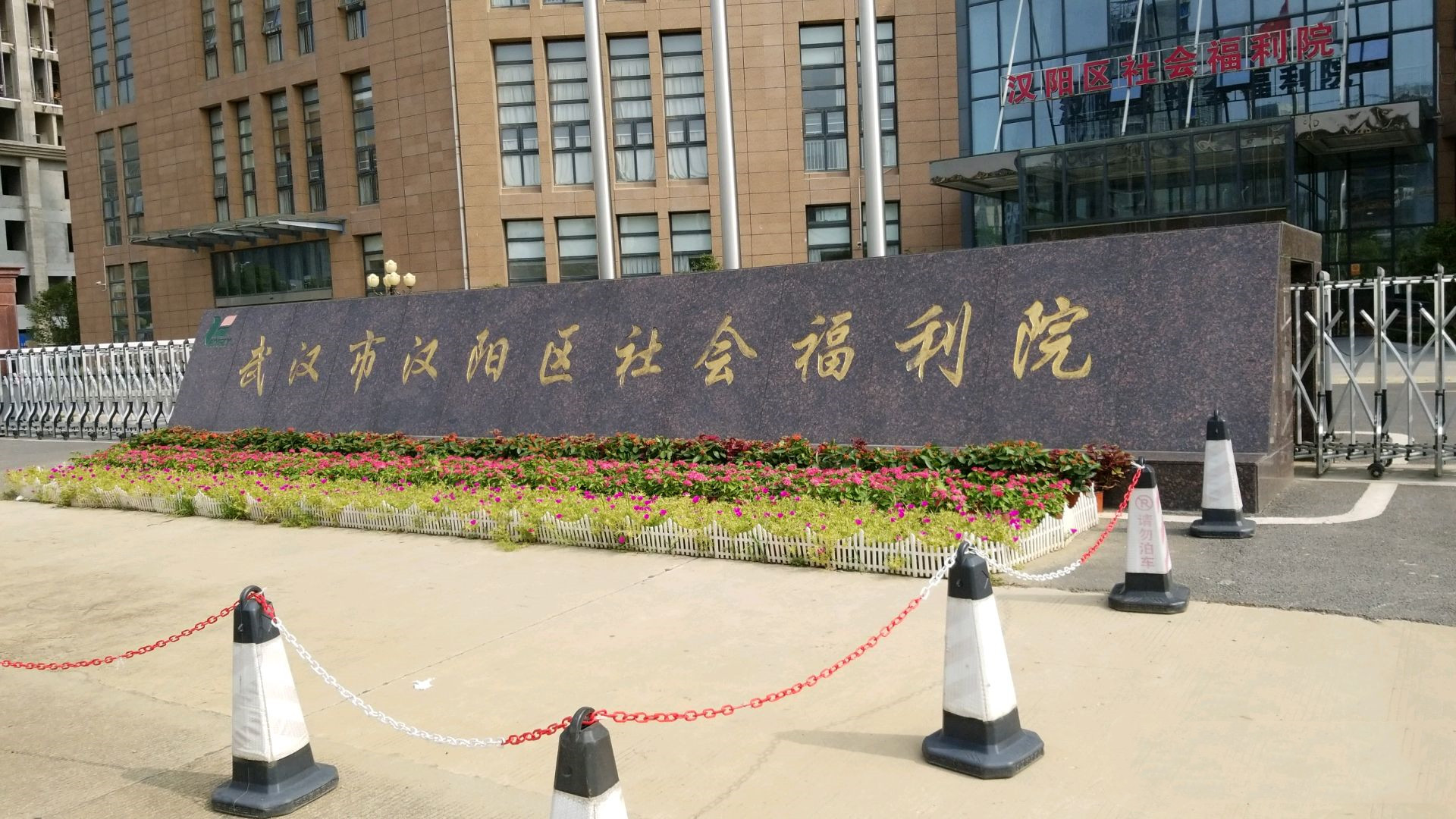 1587957898459016287.jpg 1587957898459016287.jpg