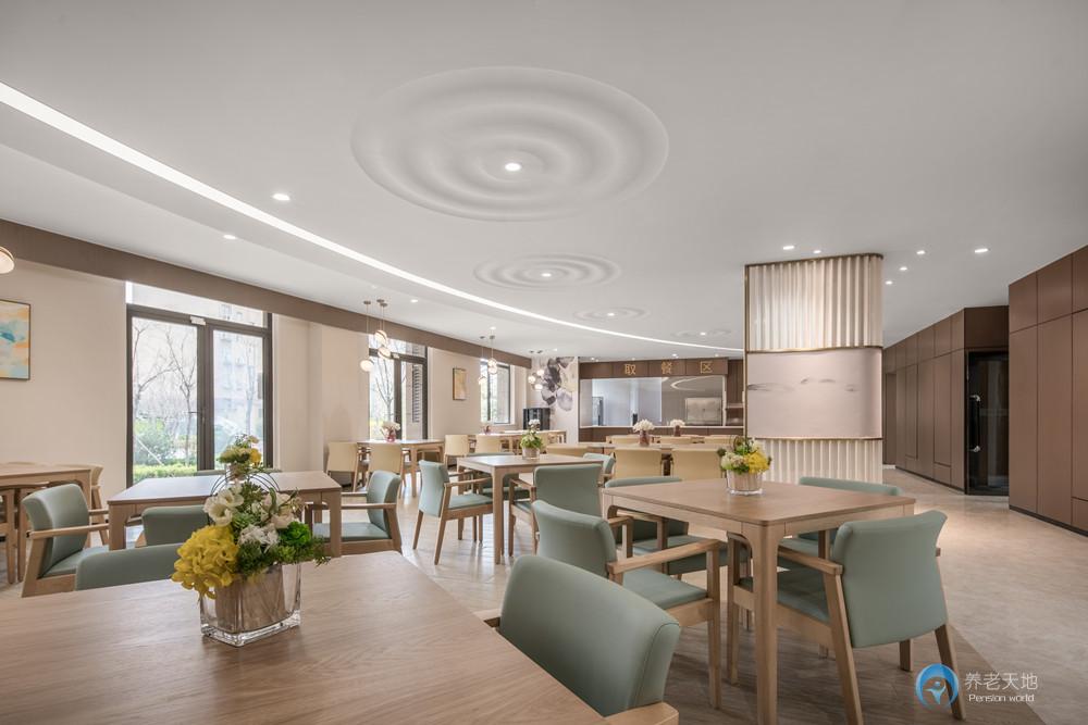 1625192395428090429.jpg 1625192395428090429.jpg