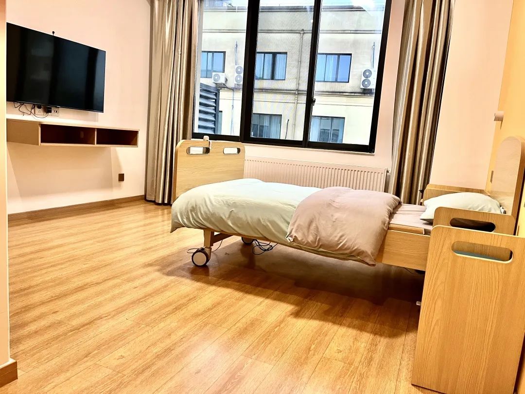 1704857337000011667.jpg 1704857337000011667.jpg