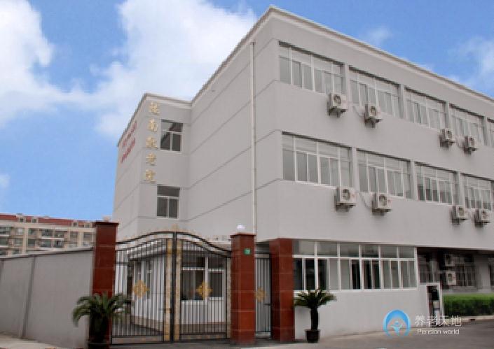 1712124482917031812.jpg 1712124482917031812.jpg